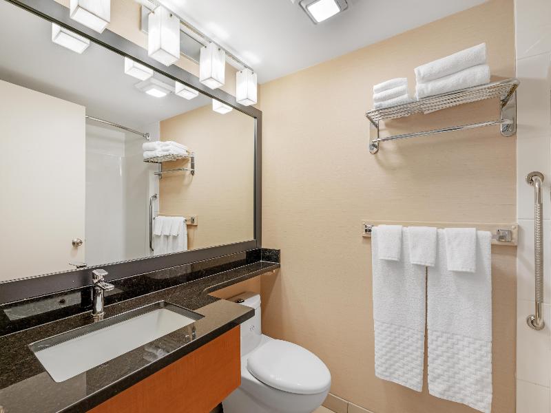 Best Western Plus Mission City Lodge image