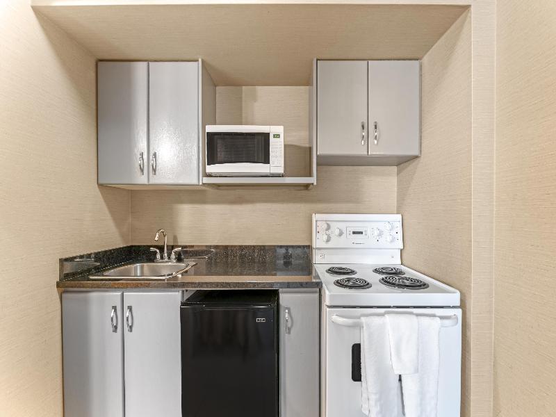 Best Western Plus Mission City Lodge image