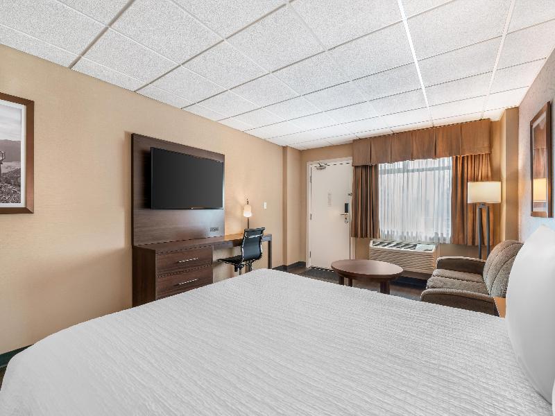 Best Western Plus Mission City Lodge image