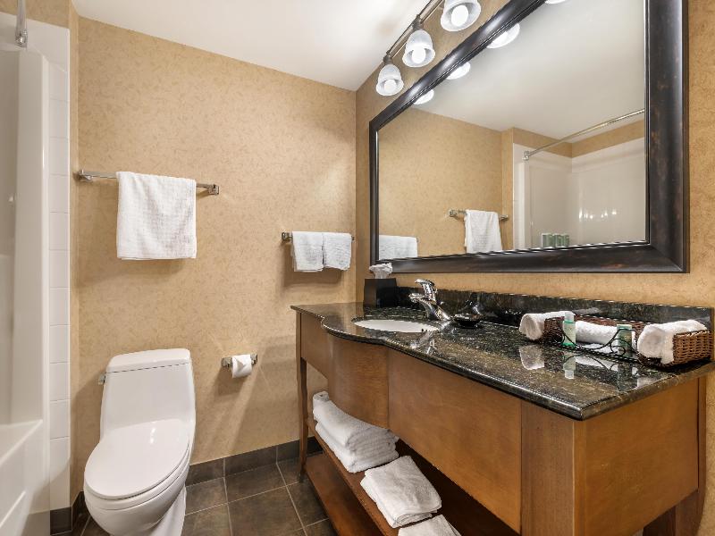 Best Western Sicamous Inn image