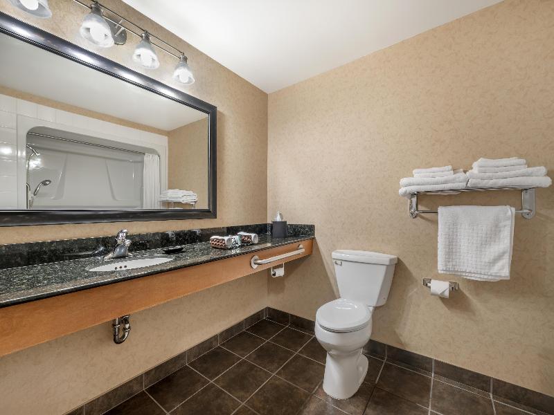 Best Western Sicamous Inn image