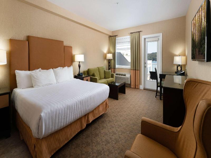 Prestige Oceanfront Resort image
