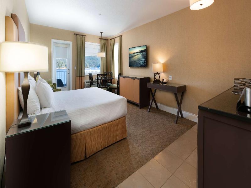 Prestige Oceanfront Resort image