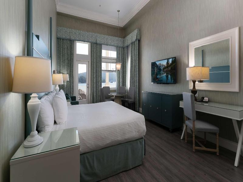 Prestige Oceanfront Resort image
