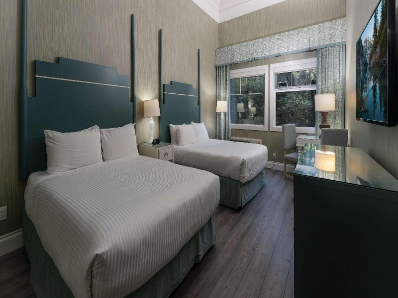 Prestige Oceanfront Resort image