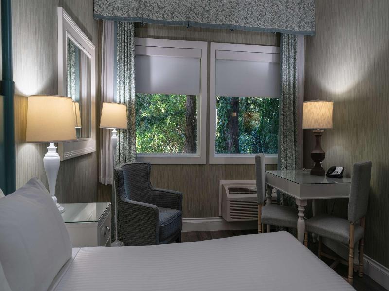 Prestige Oceanfront Resort image