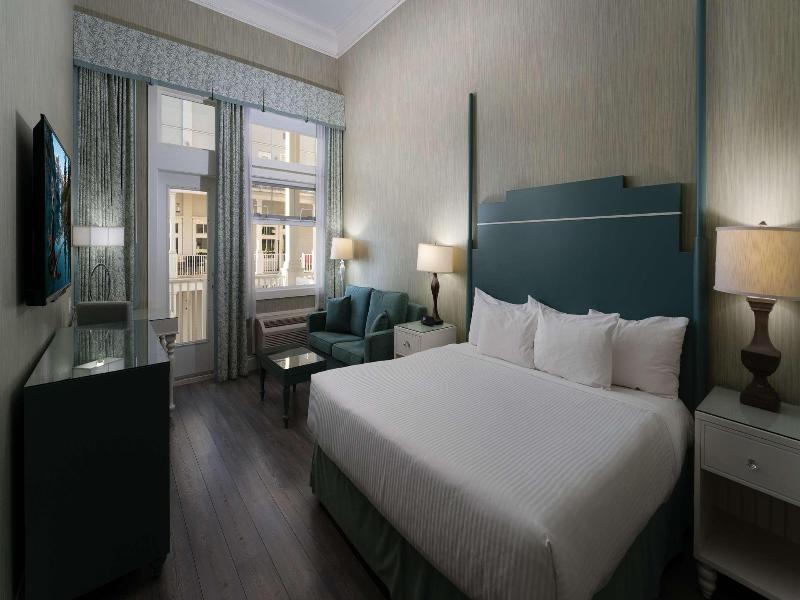 Prestige Oceanfront Resort image