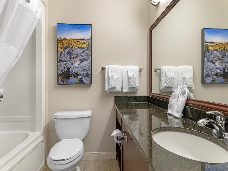 Best Western Plus Grand-Sault Hotel & Suites image