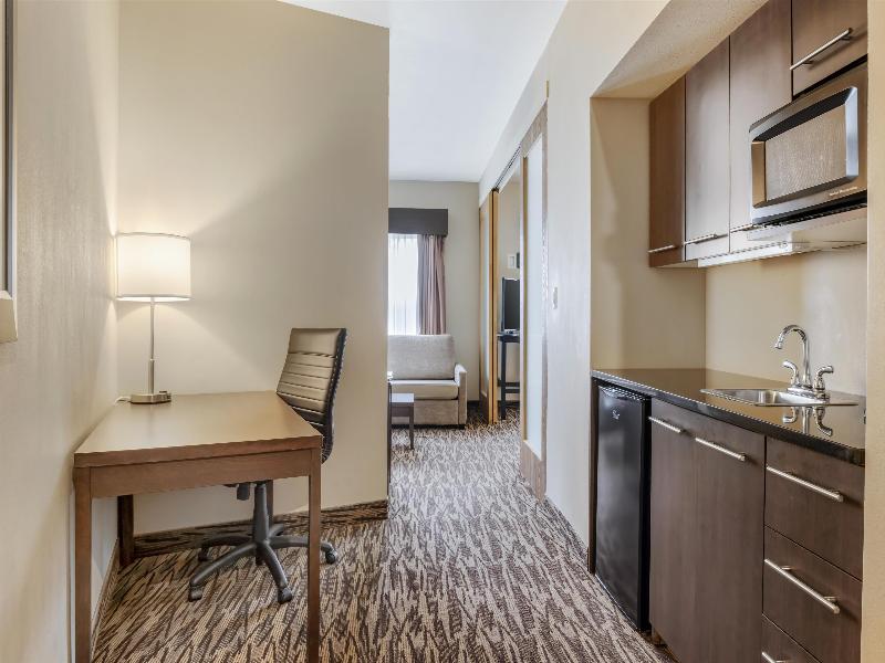 Best Western Plus Bridgewater Hotel & Convention C image