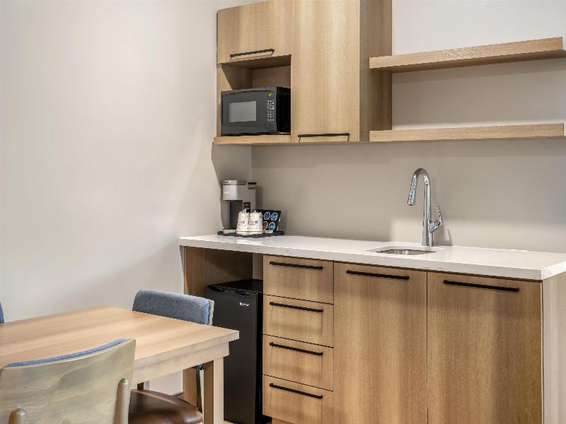 Best Western Plus Bridgewater Hotel & Convention C image