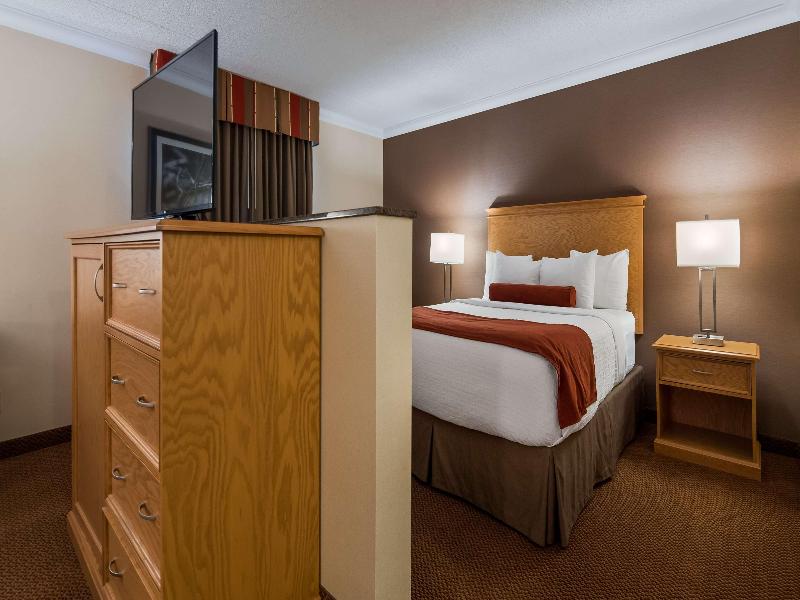 Best Western Plus Cobourg Inn & Convention Centre image