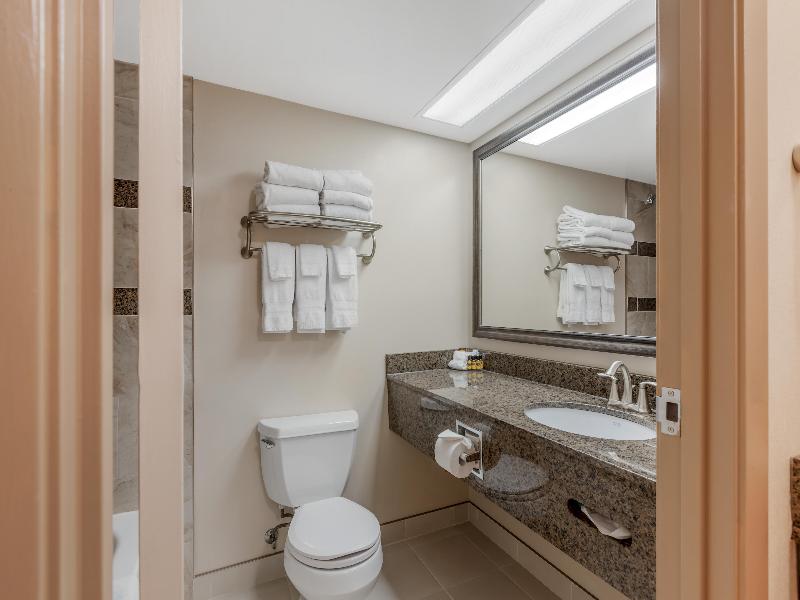 Best Western Plus Cobourg Inn & Convention Centre image