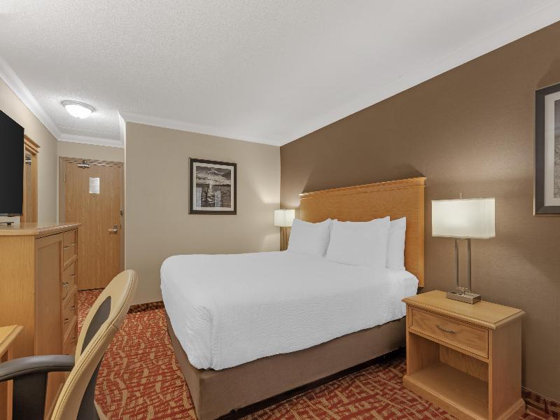 Best Western Plus Cobourg Inn & Convention Centre image