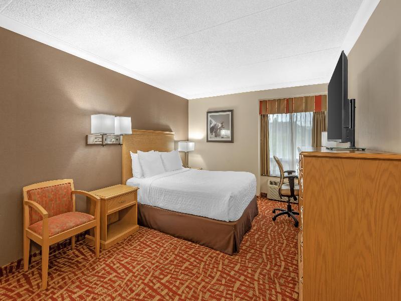 Best Western Plus Cobourg Inn & Convention Centre image