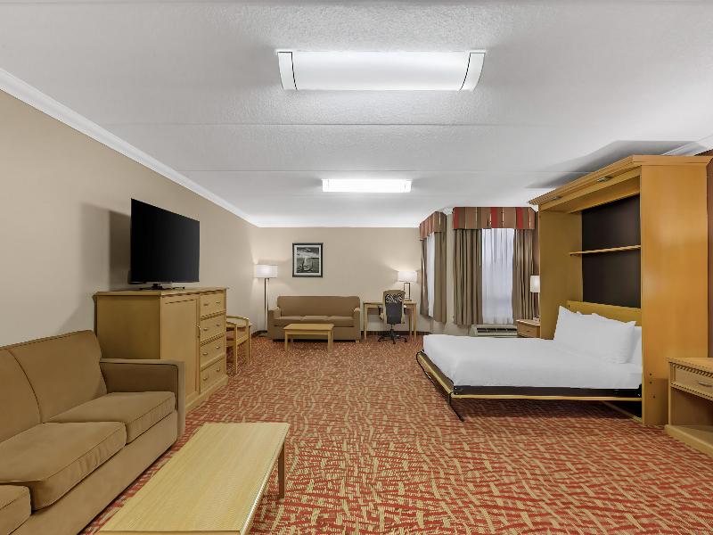 Best Western Plus Cobourg Inn & Convention Centre image