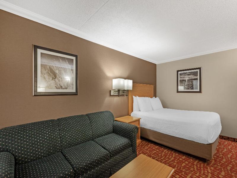Best Western Plus Cobourg Inn & Convention Centre image