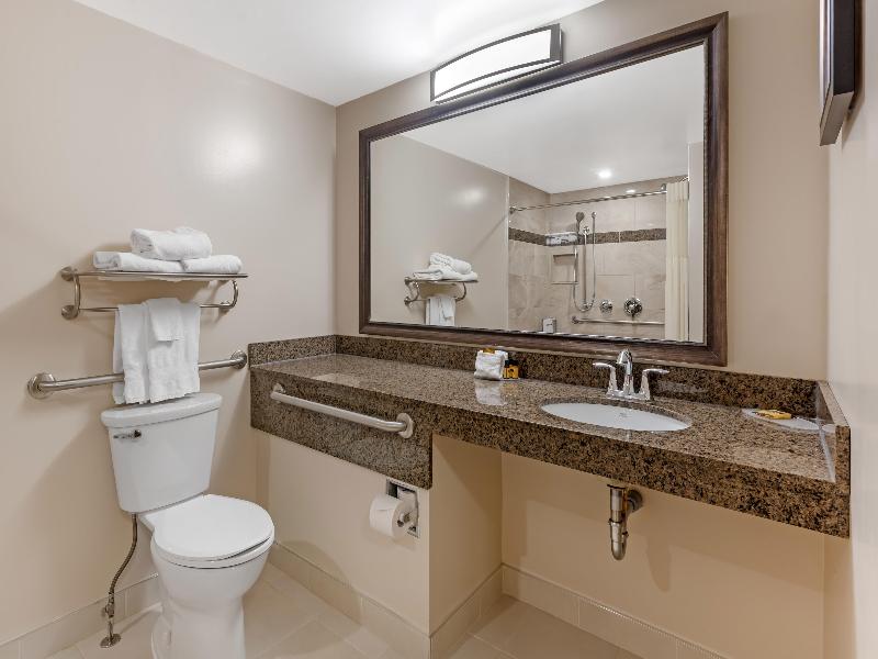 Best Western Plus Cobourg Inn & Convention Centre image