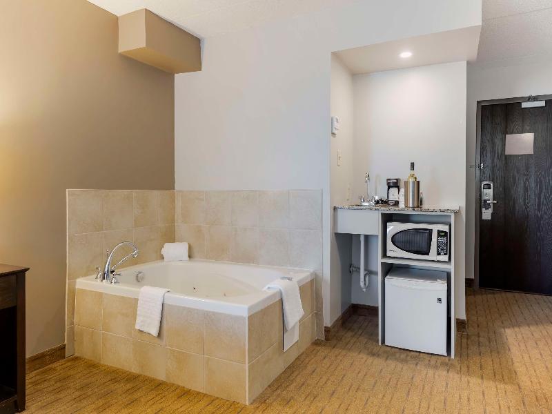 Best Western Pembroke Inn & Conference Centre image