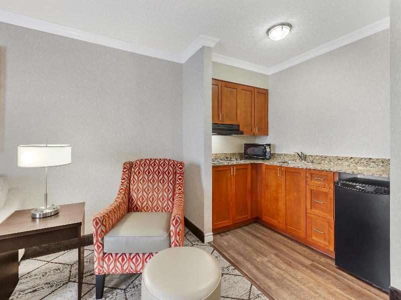 Best Western Plus Rose City Suites image