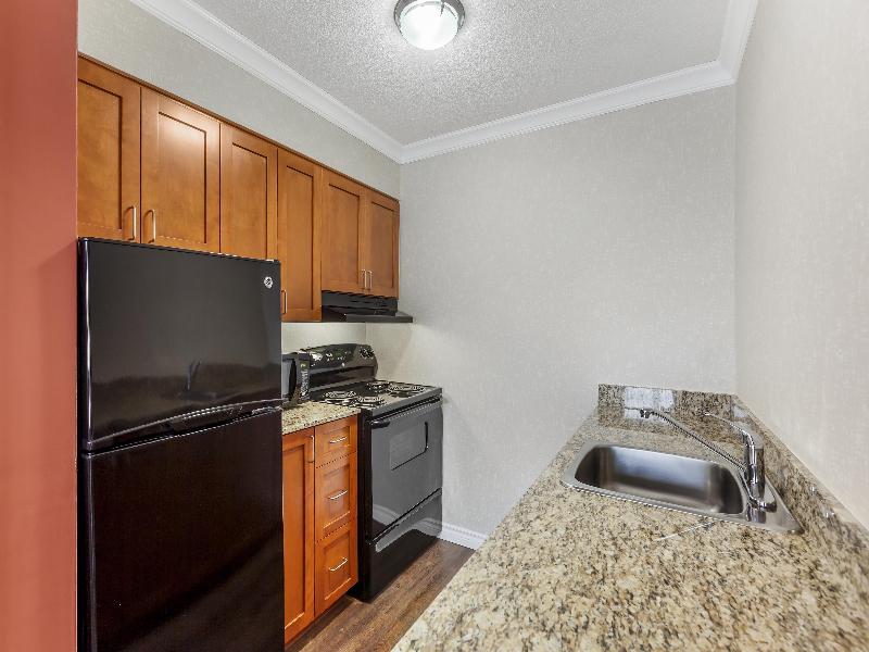 Best Western Plus Rose City Suites image