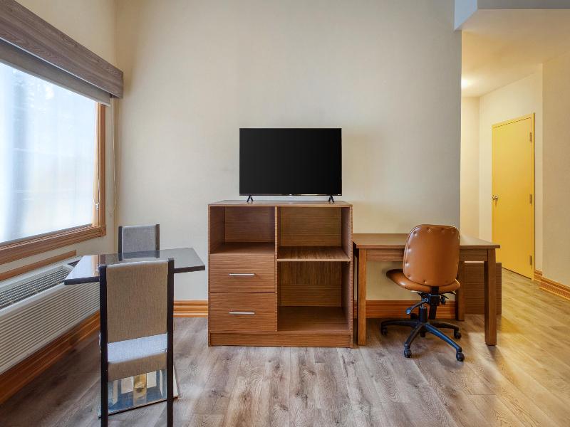 SureStay Plus by Best Western Kincardine image