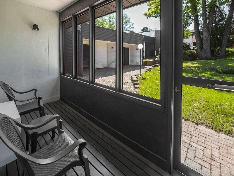 Super 8 by Wyndham Gananoque/Country Squire Resort image
