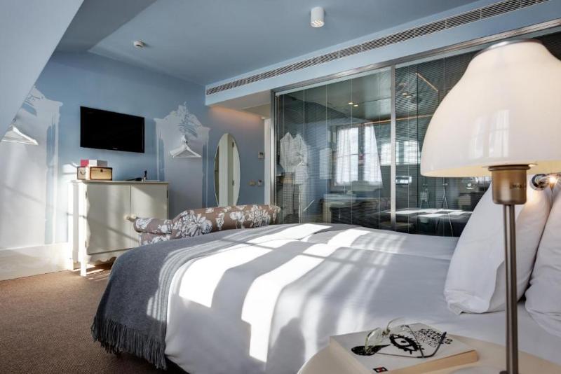 Lx Boutique Hotel image