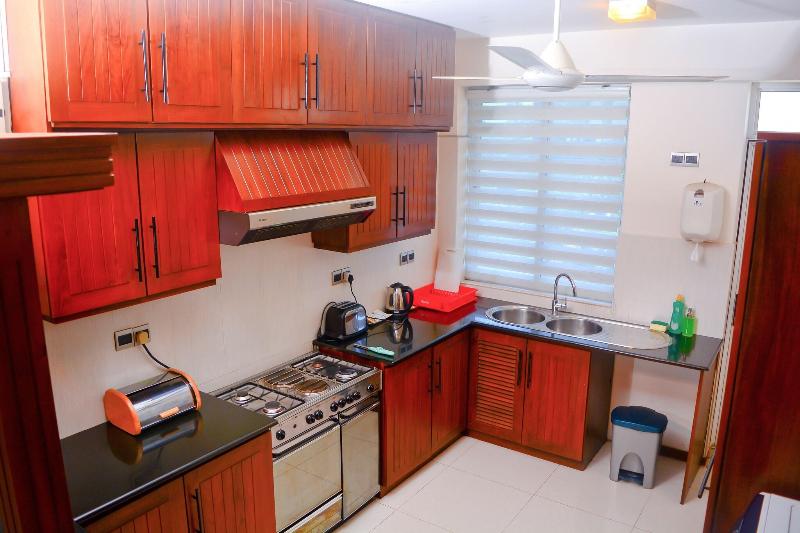 Unique Towers Luxury Boutique Suites image