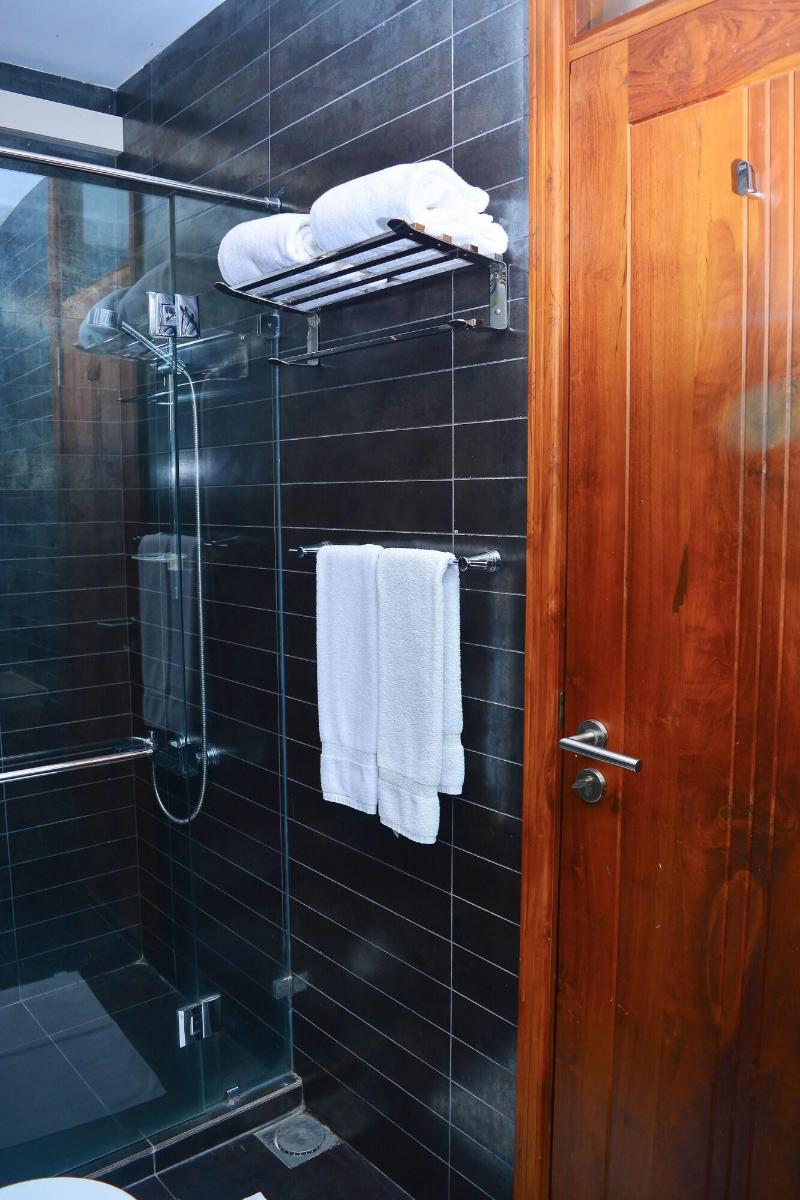 Unique Towers Luxury Boutique Suites image