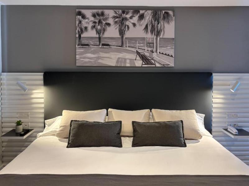 Sitges image