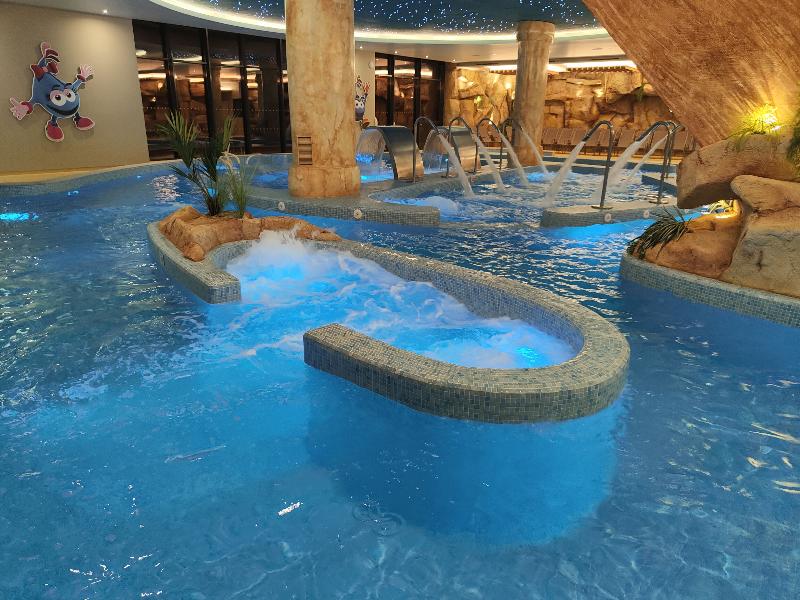 Aquashow Park Hotel image