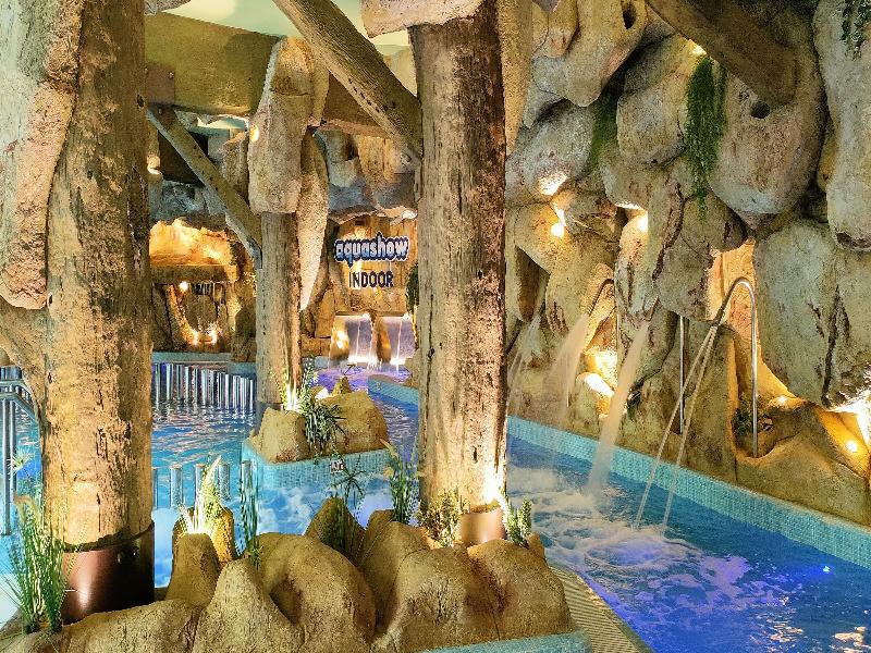 Aquashow Park Hotel image