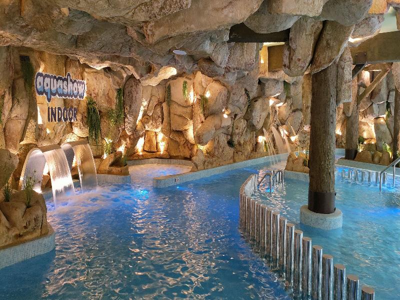 Aquashow Park Hotel image