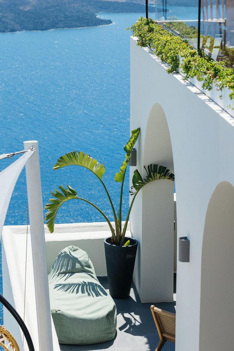 Kastro Suites image