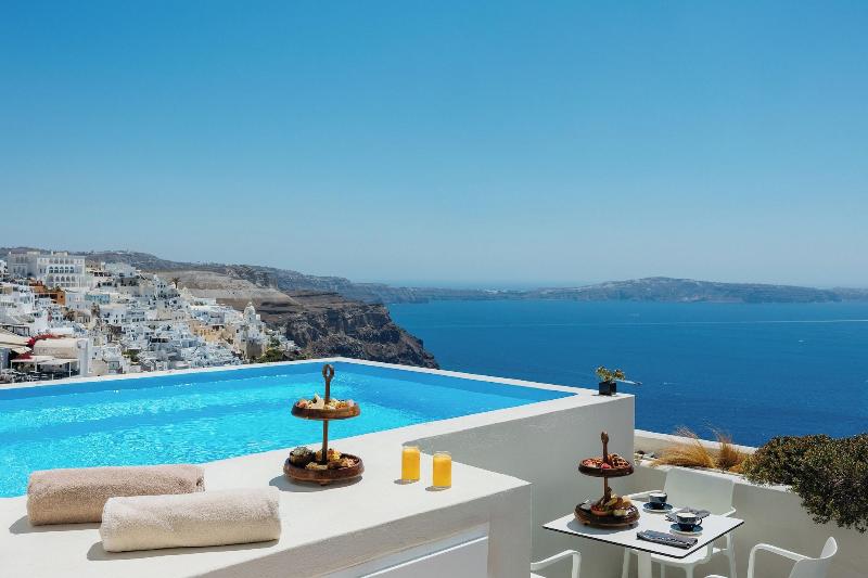 Kastro Suites image