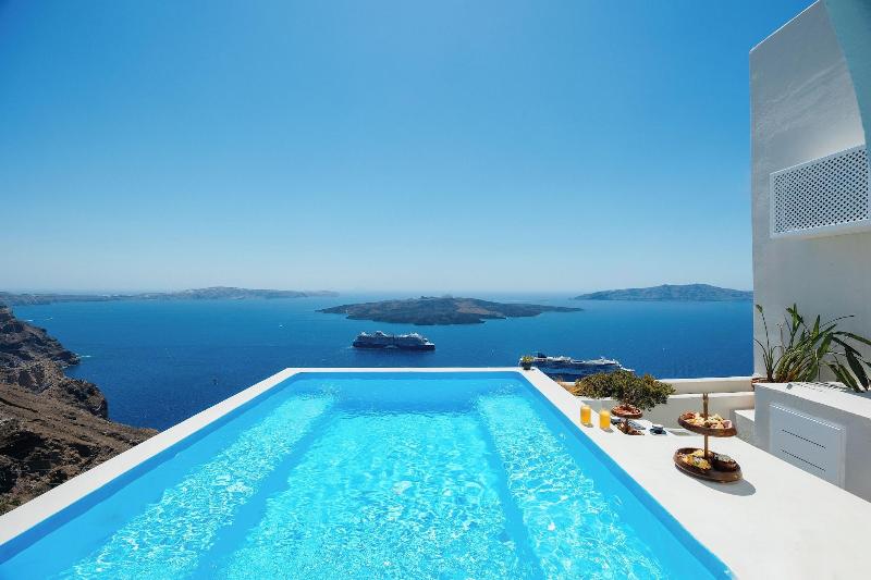 Kastro Suites image