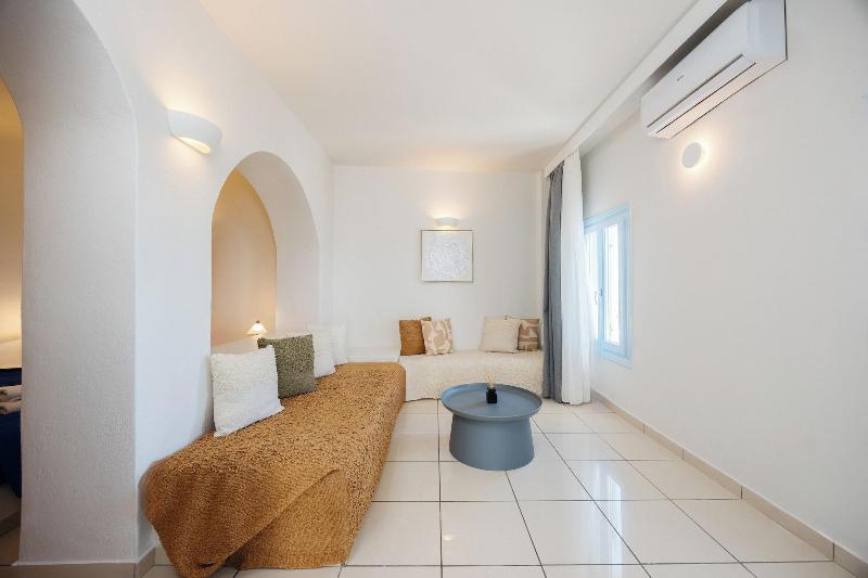 Kastro Suites image