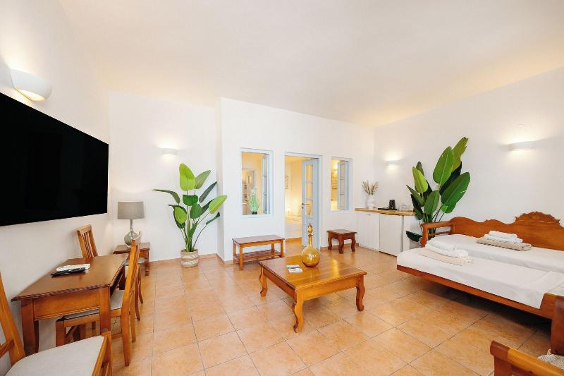 Kastro Suites image