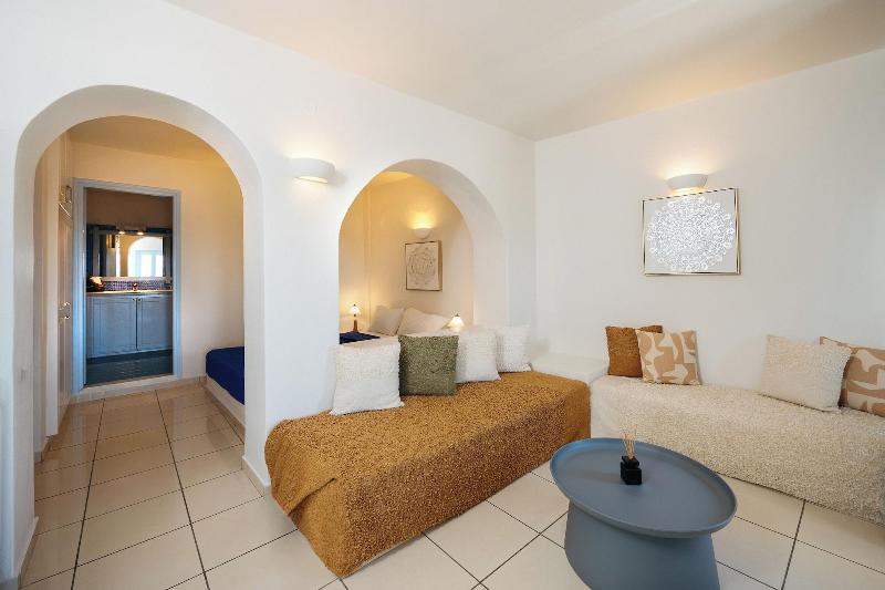 Kastro Suites image