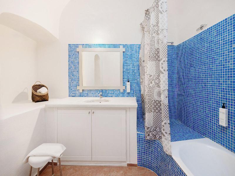Kastro Suites image
