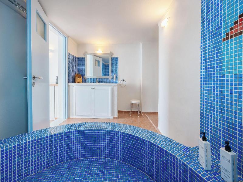 Kastro Suites image