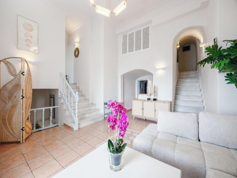 Kastro Suites image