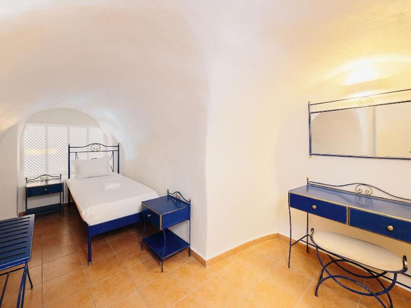 Kastro Suites image