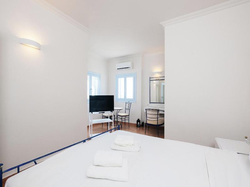 Kastro Suites image