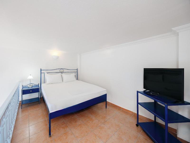 Kastro Suites image