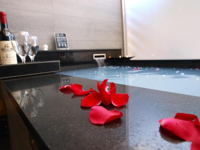 Aqua Bella Hotel image