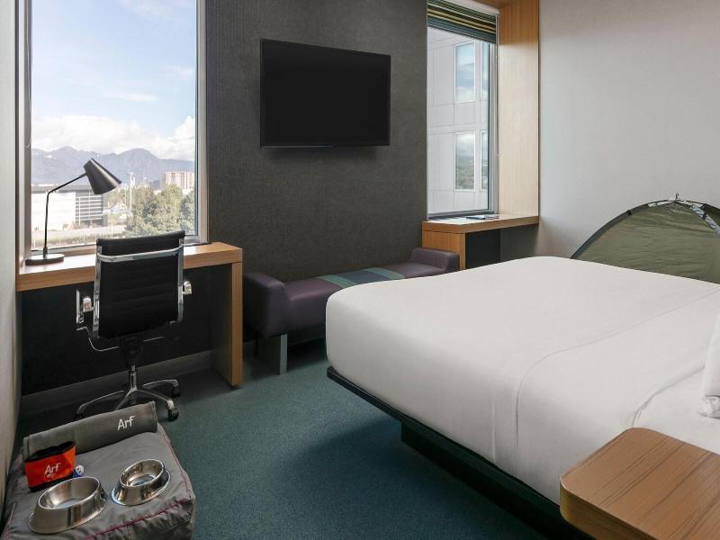 Aloft Bogota Airport image