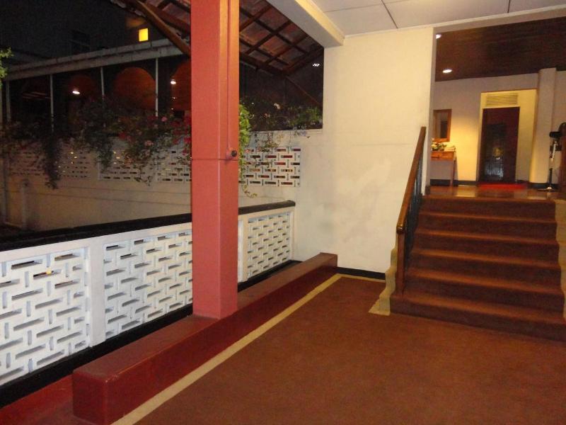 Shalimar Hotel image