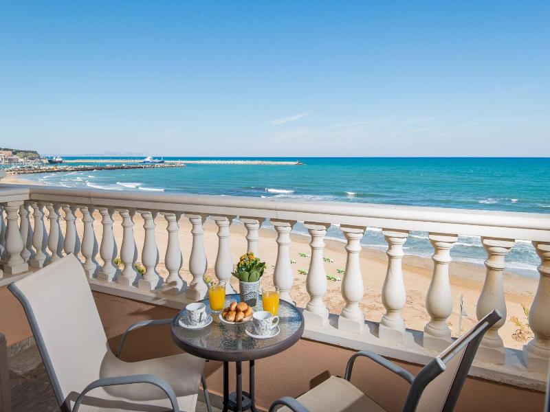 Birais Beach Studios image