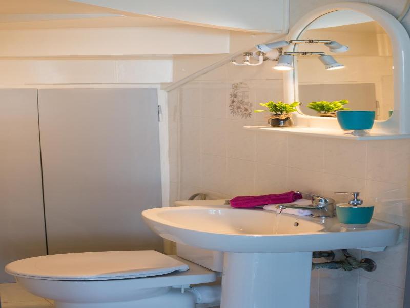 Birais Beach Studios image